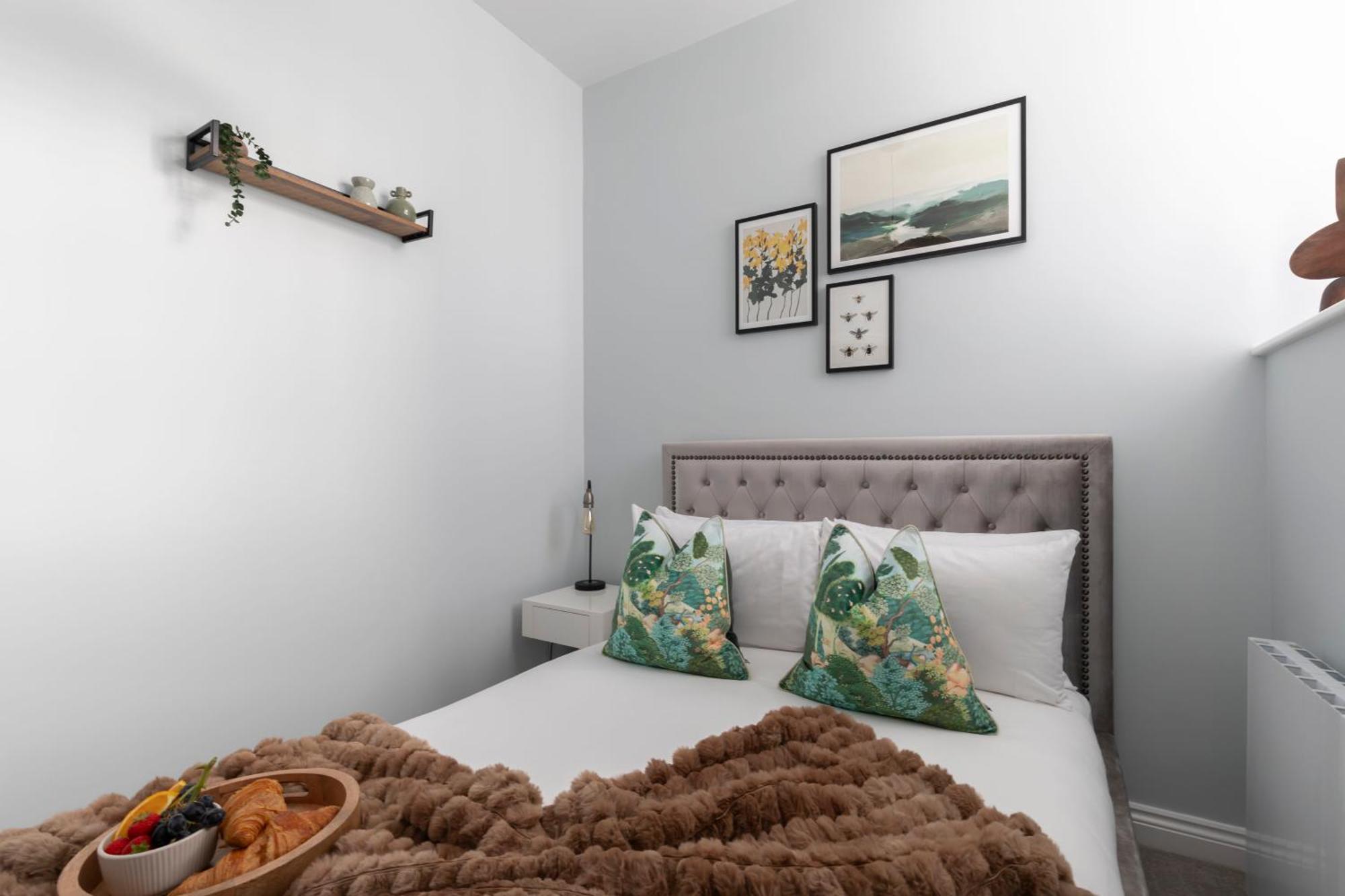 Elliot Oliver - Stylish 2 Bedroom Town Centre Apartment Cheltenham Exterior foto