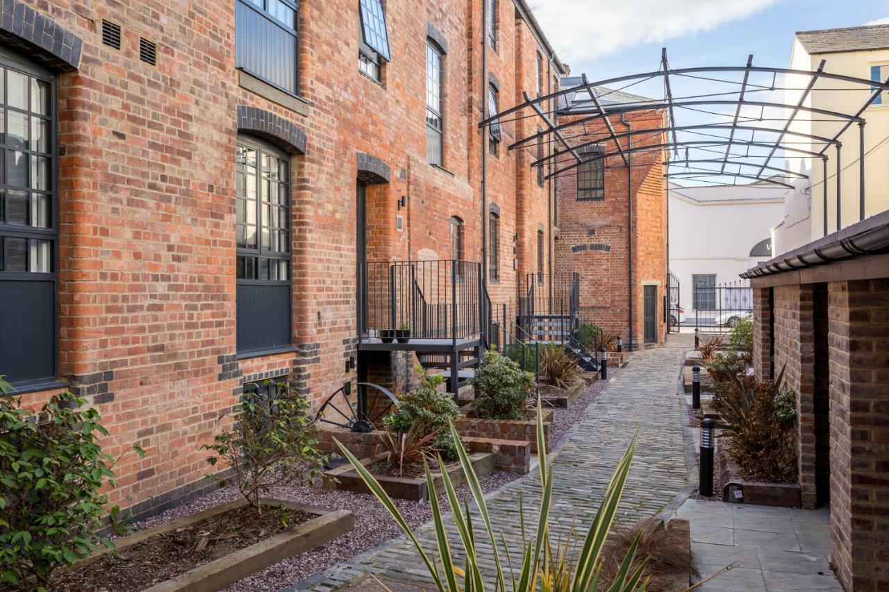 Elliot Oliver - Stylish 2 Bedroom Town Centre Apartment Cheltenham Exterior foto